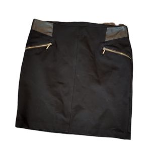 Willi Smith Size 2 Black Mini Skirt